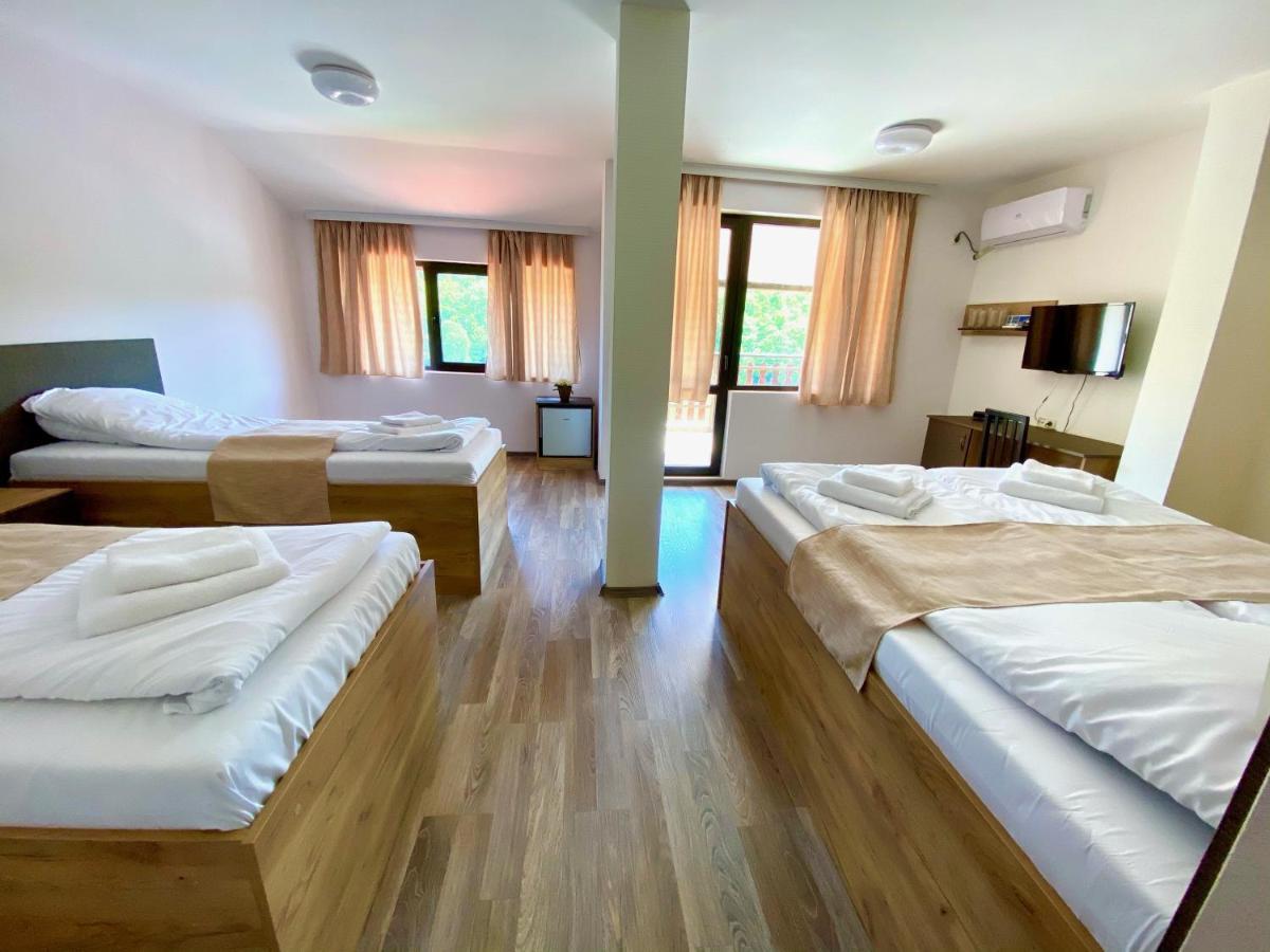 Tryavna Lake Hotel & Spa Exteriör bild