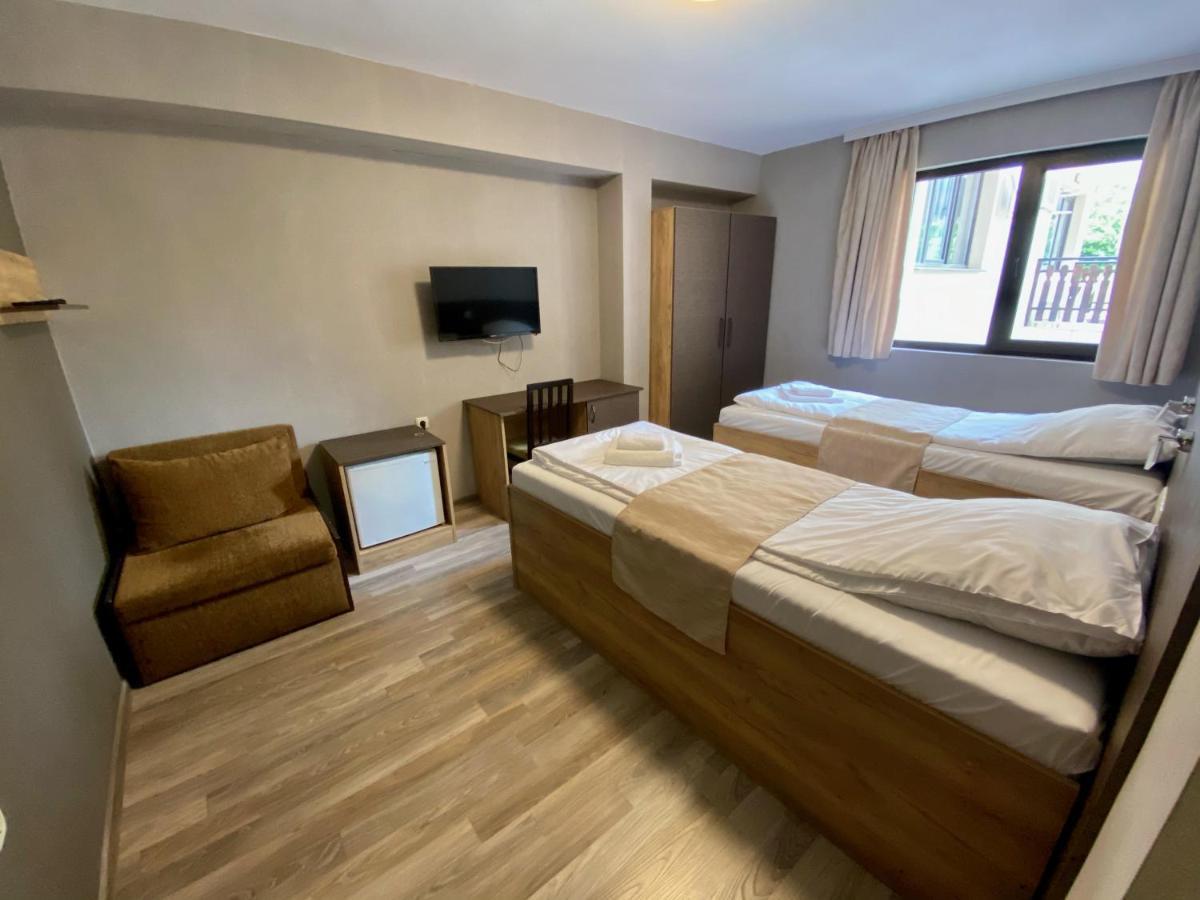 Tryavna Lake Hotel & Spa Exteriör bild