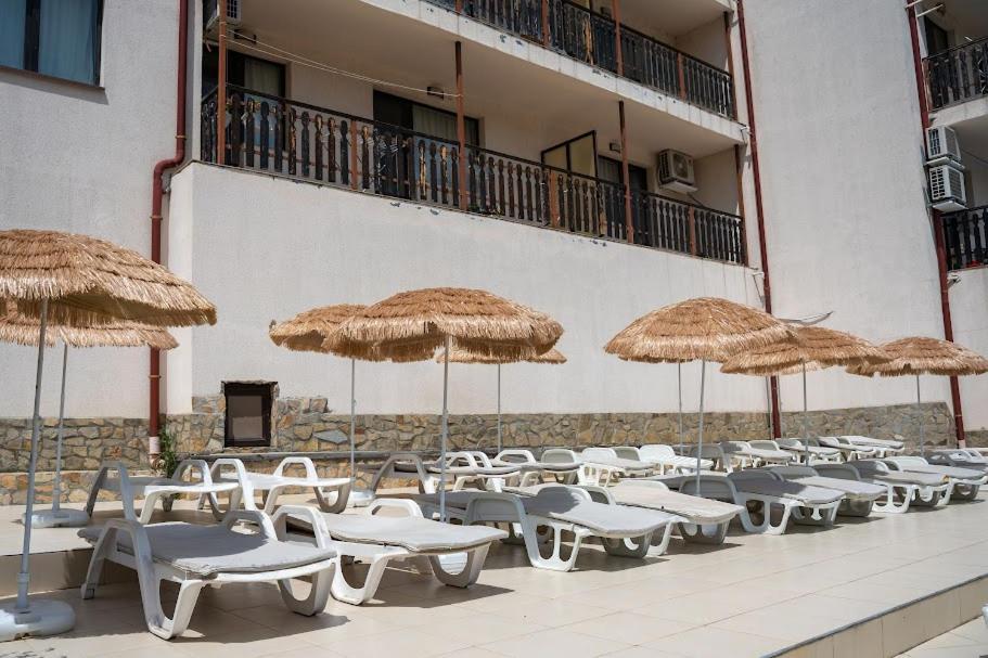 Tryavna Lake Hotel & Spa Exteriör bild