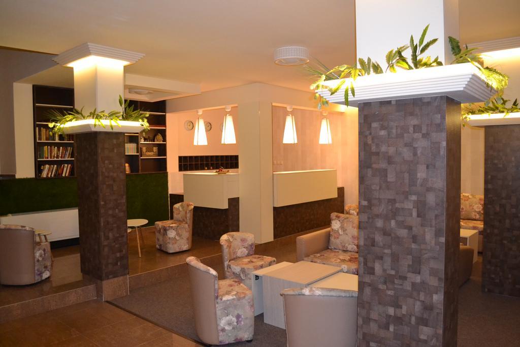 Tryavna Lake Hotel & Spa Exteriör bild